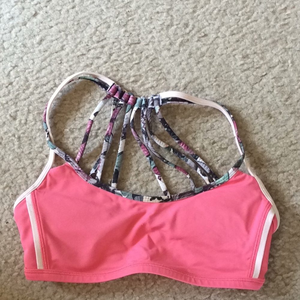 Lululemon sports bra